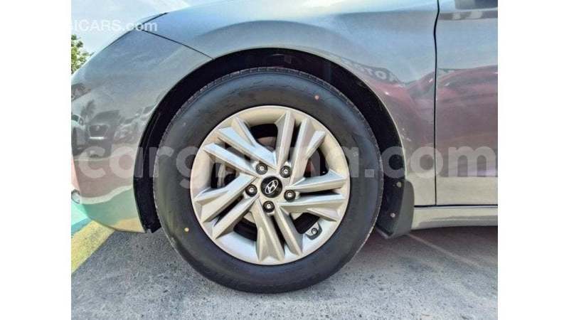 Big with watermark hyundai elantra ashanti import dubai 55788