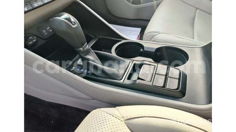 Big with watermark hyundai tucson ashanti import dubai 55790