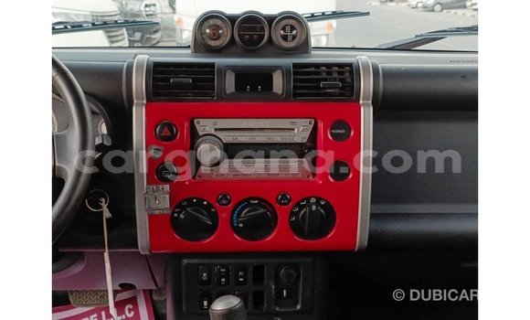 Sayi Imported Toyota FJ Cruiser Red Mota in Import - Dubai a Ashanti Sayi Imported Toyota FJ Cruiser Red Mota in Import - Dubai a Ashanti