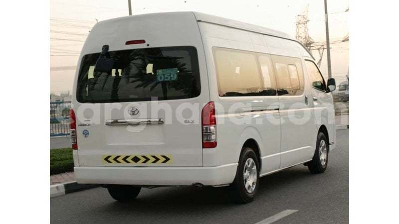 Big with watermark toyota hiace ashanti import dubai 55806