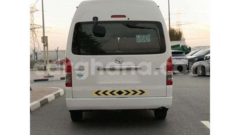 Big with watermark toyota hiace ashanti import dubai 55806