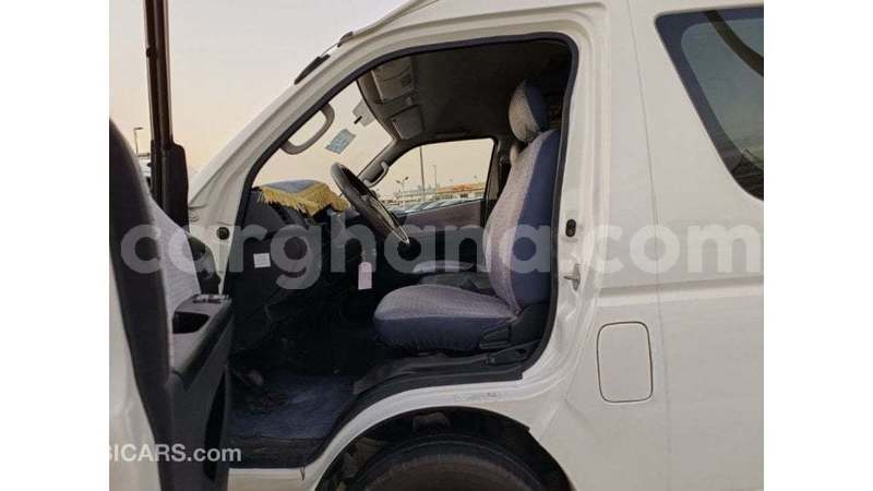 Big with watermark toyota hiace ashanti import dubai 55806