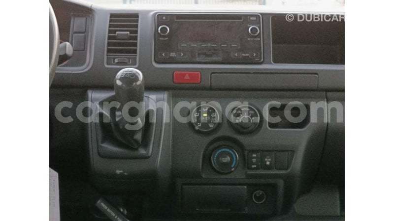 Big with watermark toyota hiace ashanti import dubai 55806