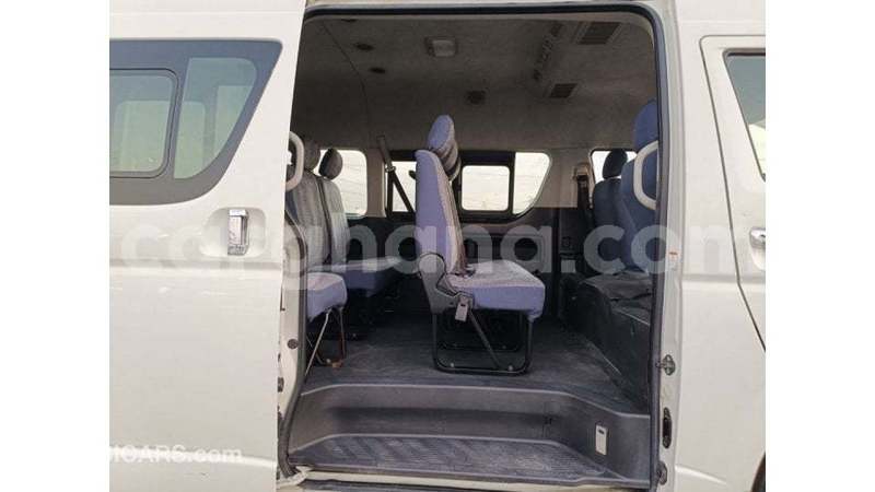 Big with watermark toyota hiace ashanti import dubai 55806