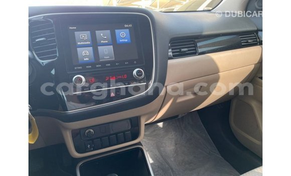 Ra Imported Mitsubishi Outlander funfun Ọkọ̀ in Import - Dubai ni Ashanti Ra Imported Mitsubishi Outlander funfun Ọkọ̀ in Import - Dubai ni Ashanti