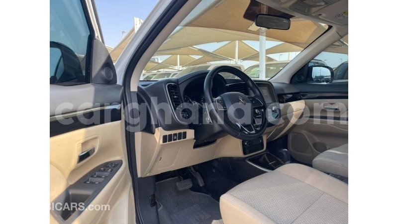 Big with watermark mitsubishi outlander ashanti import dubai 55807