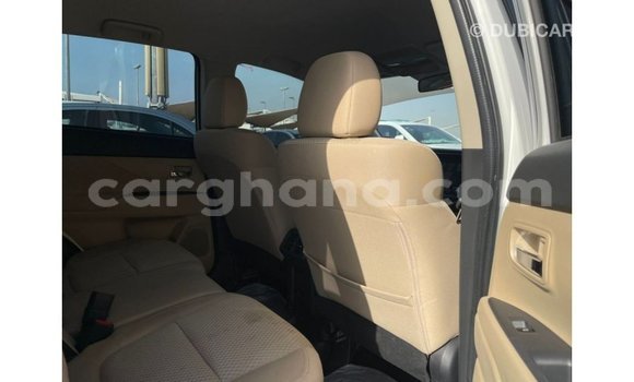 Ra Imported Mitsubishi Outlander funfun Ọkọ̀ in Import - Dubai ni Ashanti Ra Imported Mitsubishi Outlander funfun Ọkọ̀ in Import - Dubai ni Ashanti