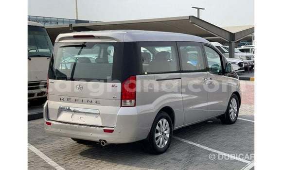 Sayi Imported JAC M5 Sauran Mota in Import - Dubai a Ashanti Sayi Imported JAC M5 Sauran Mota in Import - Dubai a Ashanti