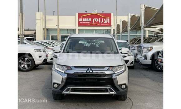 Sayi Imported Mitsubishi Outlander White Mota in Import - Dubai a Ashanti Sayi Imported Mitsubishi Outlander White Mota in Import - Dubai a Ashanti