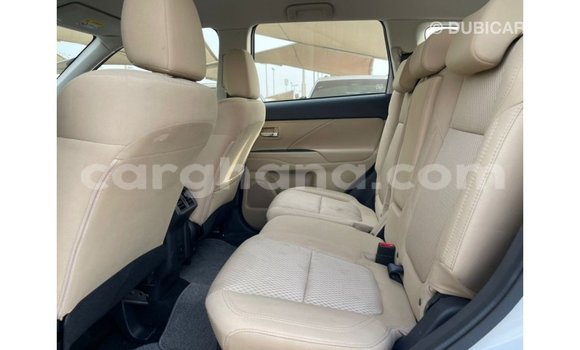 Sayi Imported Mitsubishi Outlander White Mota in Import - Dubai a Ashanti Sayi Imported Mitsubishi Outlander White Mota in Import - Dubai a Ashanti