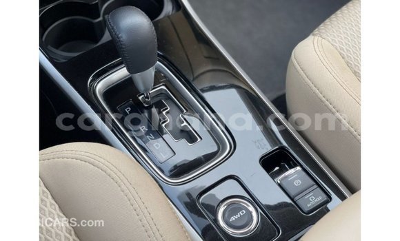 Sayi Imported Mitsubishi Outlander White Mota in Import - Dubai a Ashanti Sayi Imported Mitsubishi Outlander White Mota in Import - Dubai a Ashanti