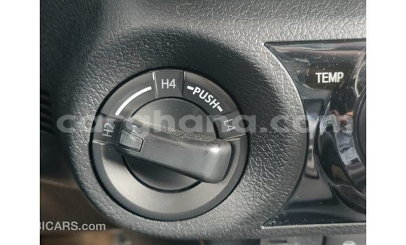 Sayi Imported Toyota Hilux Black Mota in Import - Dubai a Ashanti Sayi Imported Toyota Hilux Black Mota in Import - Dubai a Ashanti