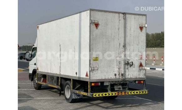 Ra Imported Mitsubishi Carisma funfun Ọkọ̀ in Import - Dubai ni Ashanti Ra Imported Mitsubishi Carisma funfun Ọkọ̀ in Import - Dubai ni Ashanti