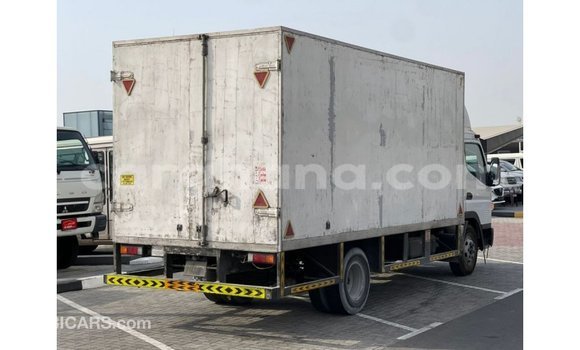 Ra Imported Mitsubishi Carisma funfun Ọkọ̀ in Import - Dubai ni Ashanti Ra Imported Mitsubishi Carisma funfun Ọkọ̀ in Import - Dubai ni Ashanti