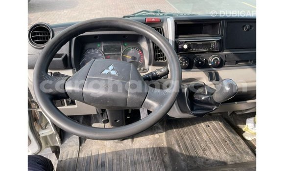 Ra Imported Mitsubishi Carisma funfun Ọkọ̀ in Import - Dubai ni Ashanti Ra Imported Mitsubishi Carisma funfun Ọkọ̀ in Import - Dubai ni Ashanti