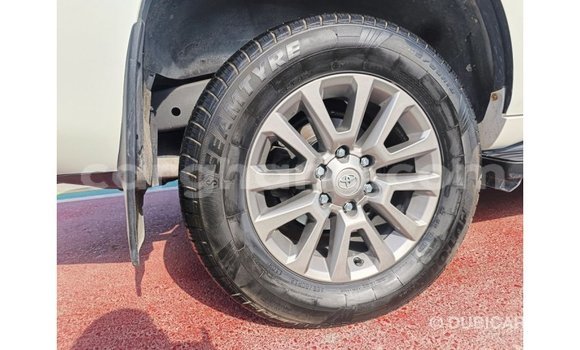 Buy Import Toyota IST White Car in Import - Dubai in Ashanti Buy Import Toyota IST White Car in Import - Dubai in Ashanti