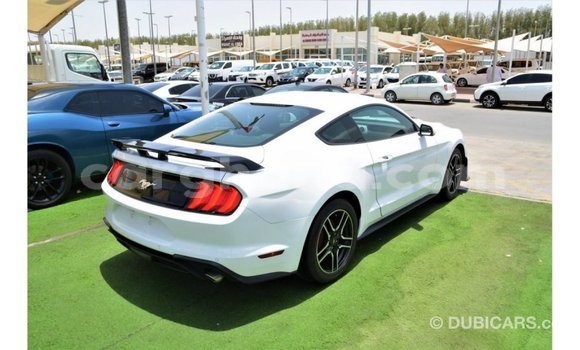 Ra Imported Ford Mustang funfun Ọkọ̀ in Import - Dubai ni Ashanti Ra Imported Ford Mustang funfun Ọkọ̀ in Import - Dubai ni Ashanti