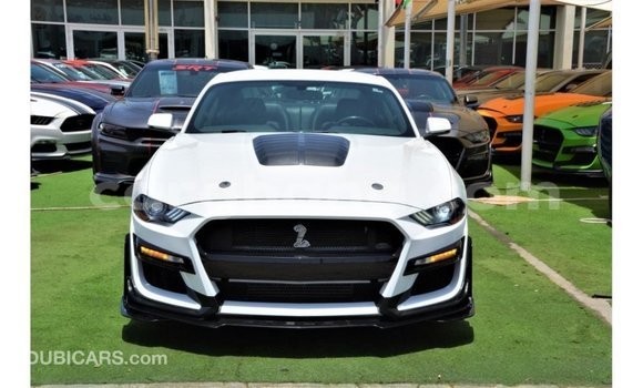 Ra Imported Ford Mustang funfun Ọkọ̀ in Import - Dubai ni Ashanti Ra Imported Ford Mustang funfun Ọkọ̀ in Import - Dubai ni Ashanti