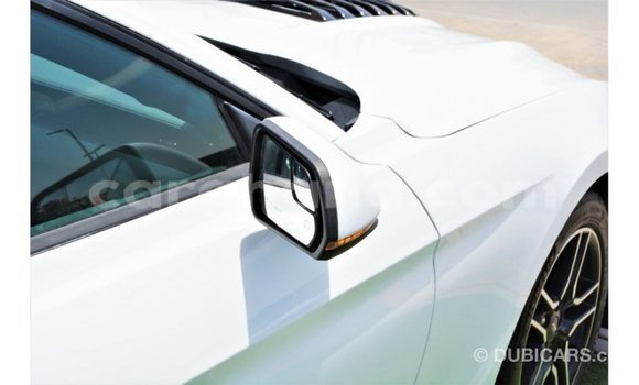 Ra Imported Ford Mustang funfun Ọkọ̀ in Import - Dubai ni Ashanti Ra Imported Ford Mustang funfun Ọkọ̀ in Import - Dubai ni Ashanti