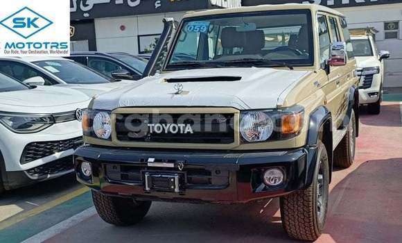 Ra Imported Toyota Land Cruiser Alagara Ọkọ̀ in Import - Dubai ni Ashanti