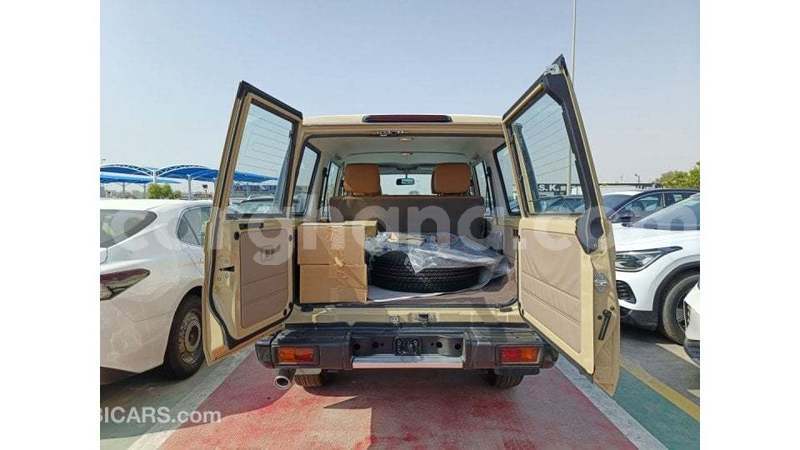 Big with watermark toyota land cruiser ashanti import dubai 55859