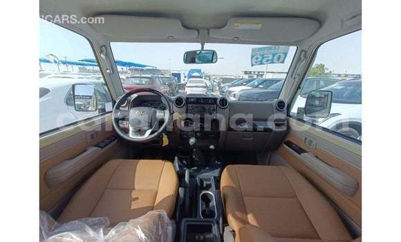 Buy Import Toyota Land Cruiser Beige Car in Import - Dubai in Ashanti Buy Import Toyota Land Cruiser Beige Car in Import - Dubai in Ashanti