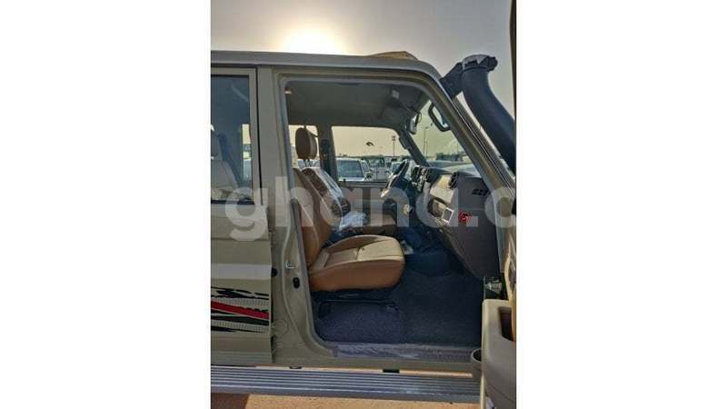 Big with watermark toyota land cruiser ashanti import dubai 55859