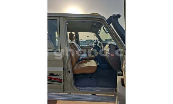 Buy Import Toyota Land Cruiser Beige Car in Import - Dubai in Ashanti Buy Import Toyota Land Cruiser Beige Car in Import - Dubai in Ashanti