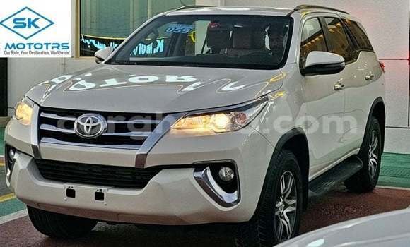 Buy Import Toyota Fortuner White Car in Import - Dubai in Ashanti Buy Import Toyota Fortuner White Car in Import - Dubai in Ashanti
