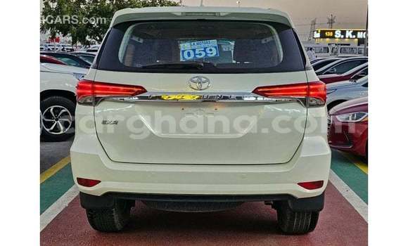 Buy Import Toyota Fortuner White Car in Import - Dubai in Ashanti Buy Import Toyota Fortuner White Car in Import - Dubai in Ashanti