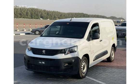 Sayi Imported Peugeot Partner White Mota in Import - Dubai a Ashanti Sayi Imported Peugeot Partner White Mota in Import - Dubai a Ashanti