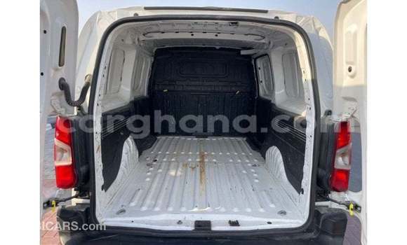 Sayi Imported Peugeot Partner White Mota in Import - Dubai a Ashanti Sayi Imported Peugeot Partner White Mota in Import - Dubai a Ashanti