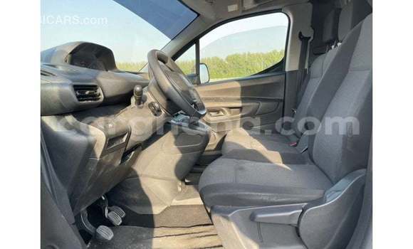 Sayi Imported Peugeot Partner White Mota in Import - Dubai a Ashanti Sayi Imported Peugeot Partner White Mota in Import - Dubai a Ashanti