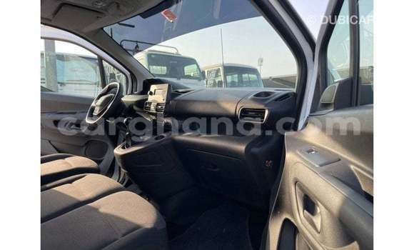 Sayi Imported Peugeot Partner White Mota in Import - Dubai a Ashanti Sayi Imported Peugeot Partner White Mota in Import - Dubai a Ashanti