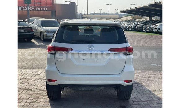 Ra Imported Toyota Fortuner funfun Ọkọ̀ in Import - Dubai ni Ashanti Ra Imported Toyota Fortuner funfun Ọkọ̀ in Import - Dubai ni Ashanti