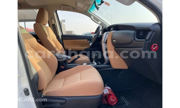 Ra Imported Toyota Fortuner funfun Ọkọ̀ in Import - Dubai ni Ashanti Ra Imported Toyota Fortuner funfun Ọkọ̀ in Import - Dubai ni Ashanti