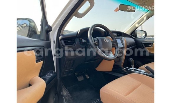 Ra Imported Toyota Fortuner funfun Ọkọ̀ in Import - Dubai ni Ashanti Ra Imported Toyota Fortuner funfun Ọkọ̀ in Import - Dubai ni Ashanti