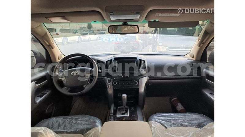 Big with watermark toyota land cruiser ashanti import dubai 55869