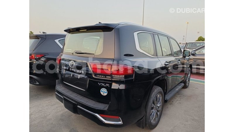 Big with watermark toyota land cruiser ashanti import dubai 55873