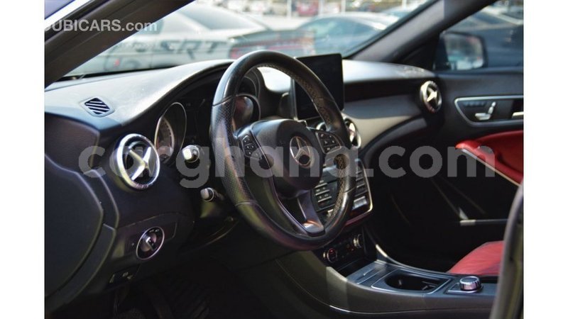 Big with watermark mercedes benz a200 ashanti import dubai 55876