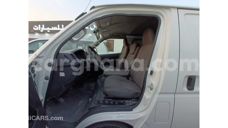 Big with watermark toyota hiace ashanti import dubai 55883