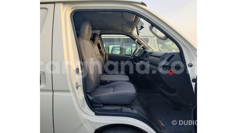 Big with watermark toyota hiace ashanti import dubai 55883