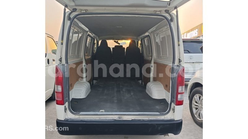 Big with watermark toyota hiace ashanti import dubai 55883