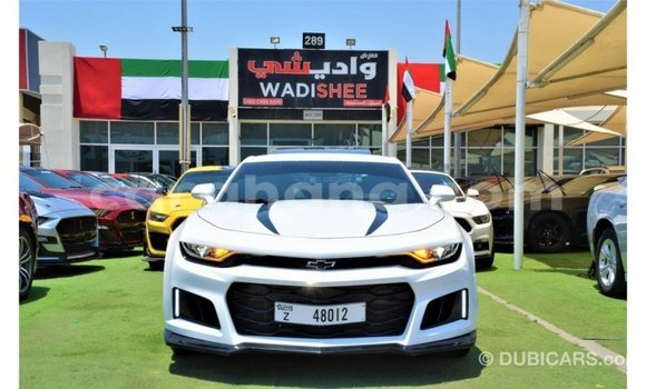 Sayi Imported Chevrolet Camaro White Mota in Import - Dubai a Ashanti Sayi Imported Chevrolet Camaro White Mota in Import - Dubai a Ashanti