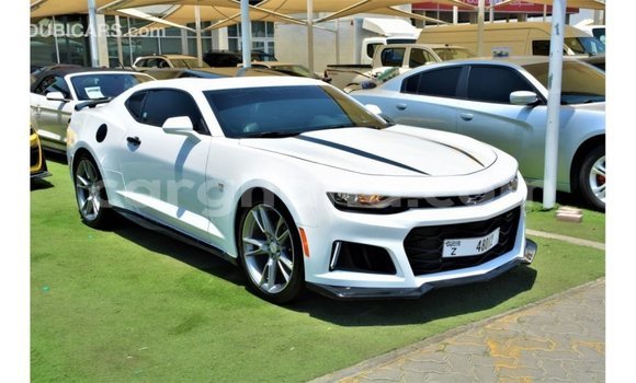 Sayi Imported Chevrolet Camaro White Mota in Import - Dubai a Ashanti Sayi Imported Chevrolet Camaro White Mota in Import - Dubai a Ashanti