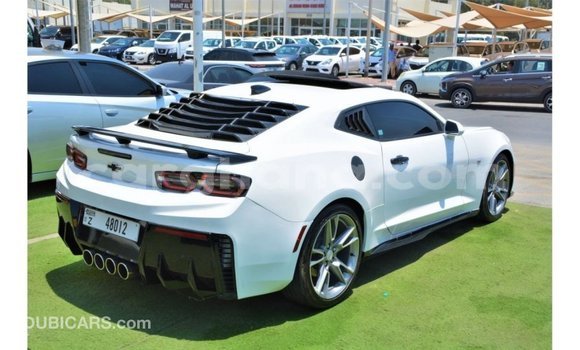 Sayi Imported Chevrolet Camaro White Mota in Import - Dubai a Ashanti Sayi Imported Chevrolet Camaro White Mota in Import - Dubai a Ashanti