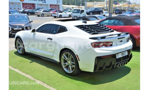 Sayi Imported Chevrolet Camaro White Mota in Import - Dubai a Ashanti Sayi Imported Chevrolet Camaro White Mota in Import - Dubai a Ashanti