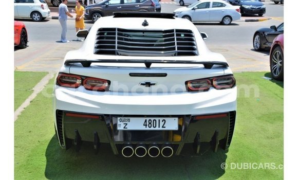 Sayi Imported Chevrolet Camaro White Mota in Import - Dubai a Ashanti Sayi Imported Chevrolet Camaro White Mota in Import - Dubai a Ashanti