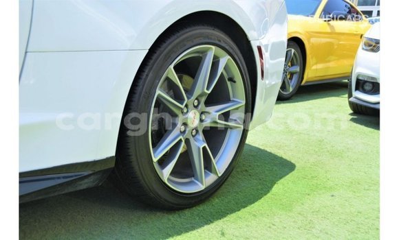 Sayi Imported Chevrolet Camaro White Mota in Import - Dubai a Ashanti Sayi Imported Chevrolet Camaro White Mota in Import - Dubai a Ashanti