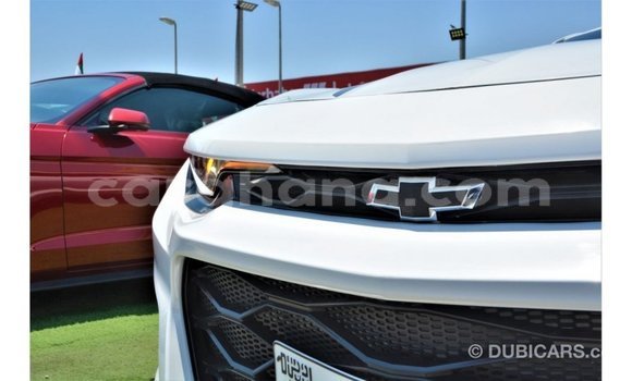 Sayi Imported Chevrolet Camaro White Mota in Import - Dubai a Ashanti Sayi Imported Chevrolet Camaro White Mota in Import - Dubai a Ashanti